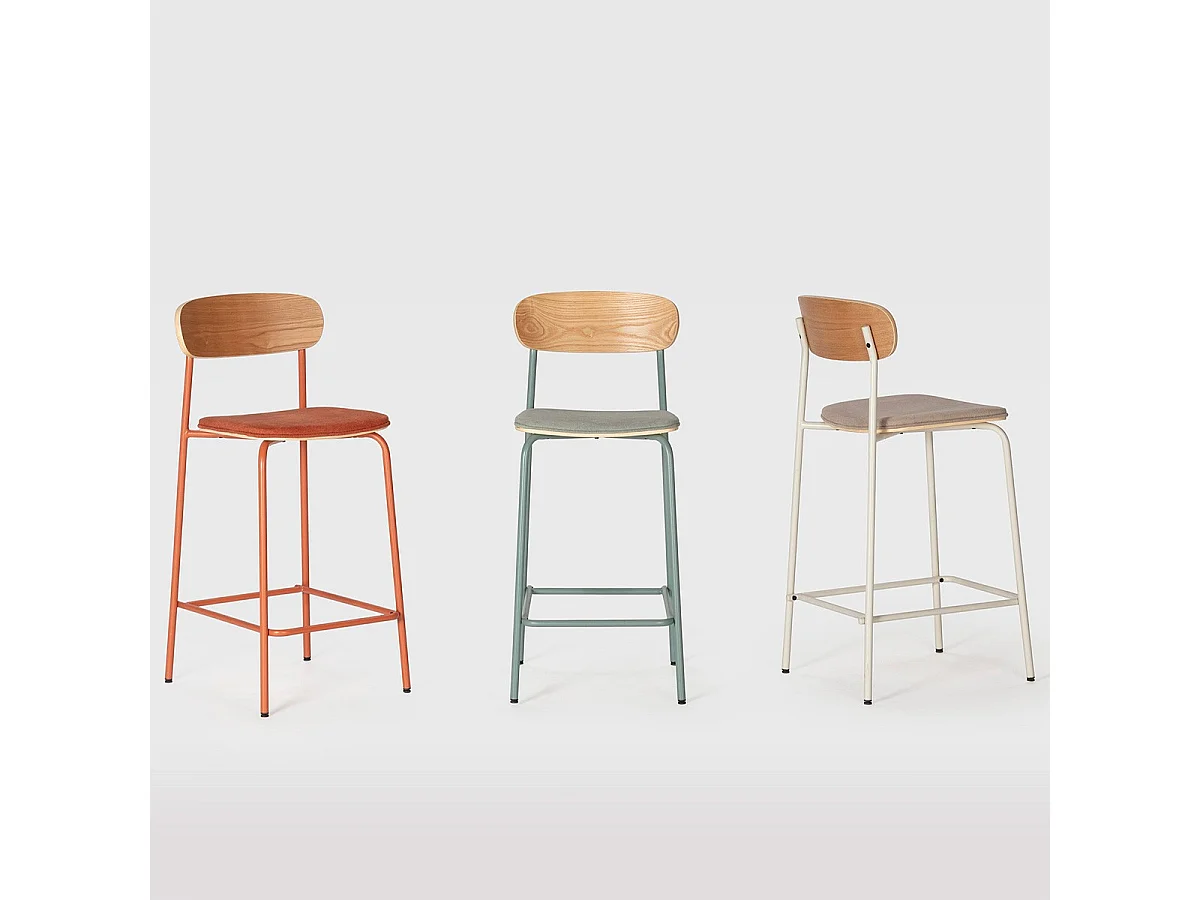 Lot de 2 tabourets de bar en tissu beige et effet bois - Svala