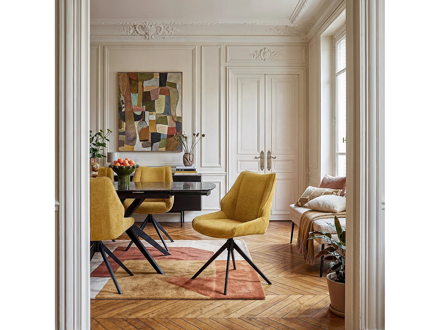 Lot de 2 chaises pivotantes en tissu chenille et métal noir - Miel