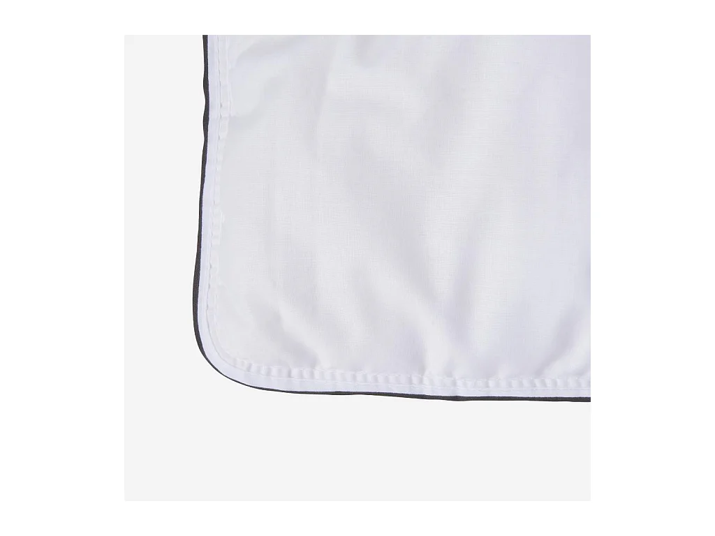 Habitat - Couette tempérée en synthétique - 300 gr/m² - 260 x 240 cm - Nuage Tencel®