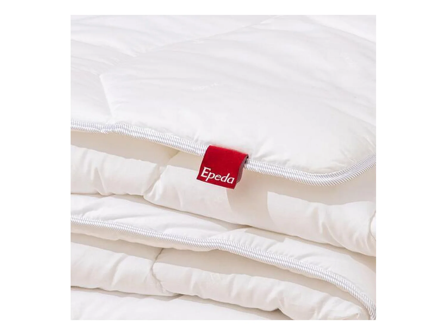 Couette Epeda mi-saison 240x220 cm