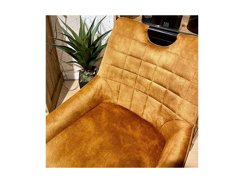 Lot 2 chaises capitonnées velours moutarde pieds métal – BRANDY 2