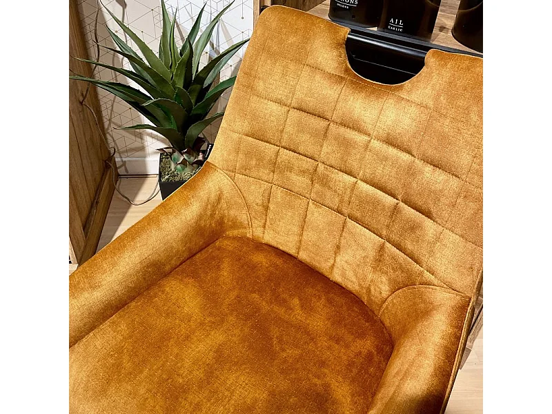 Lot 2 chaises capitonnées velours moutarde pieds métal – BRANDY 2