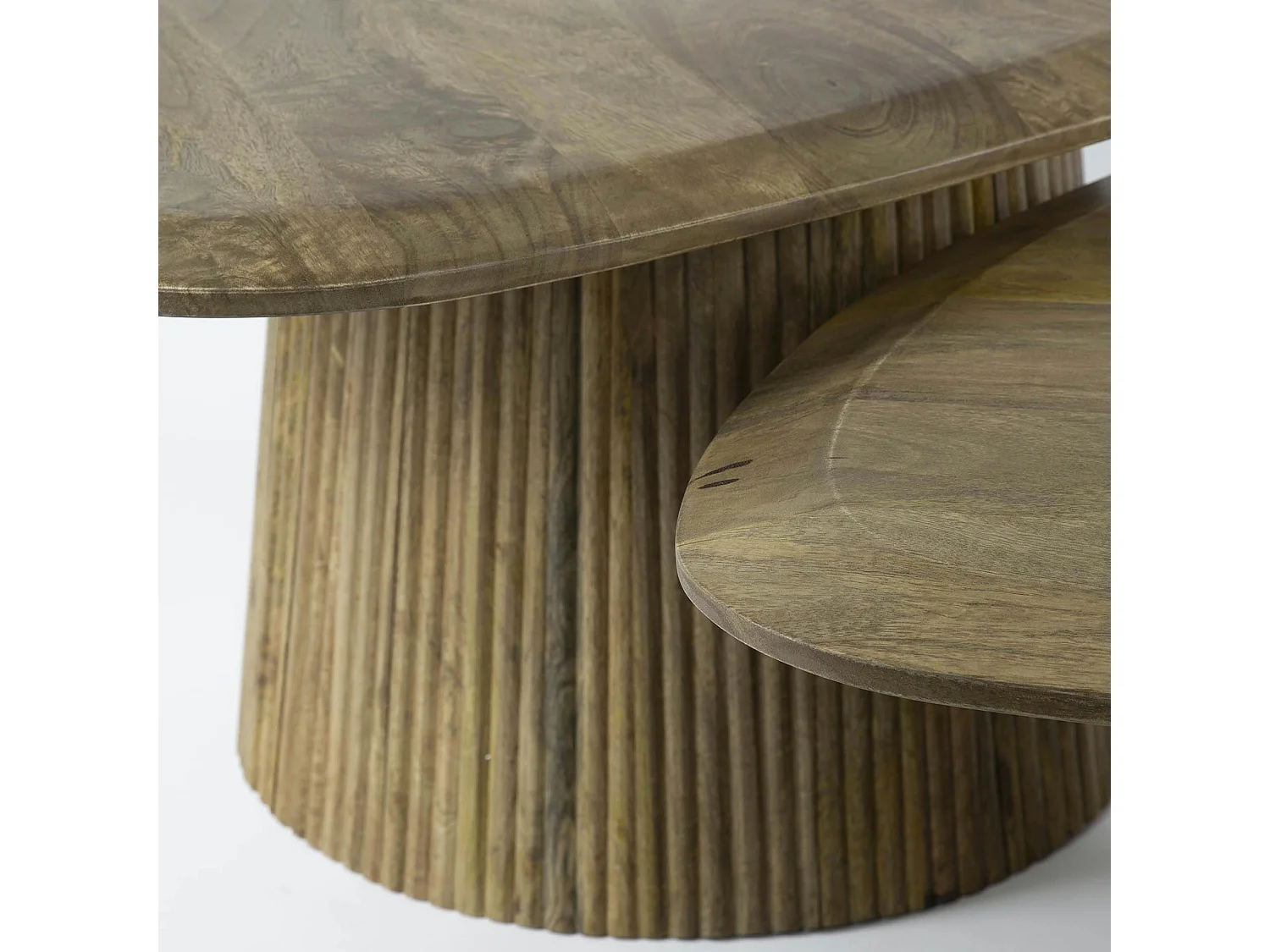 Table gigogne en bois de manguier avec plateau triangulaire (lot de 2) CREEK