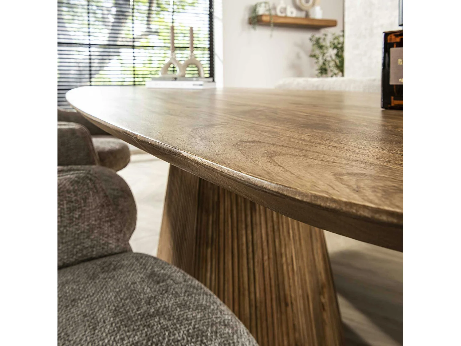 Table à manger rectangulaire avec pied central rainuré en bois de manguier 215 cm CREEK