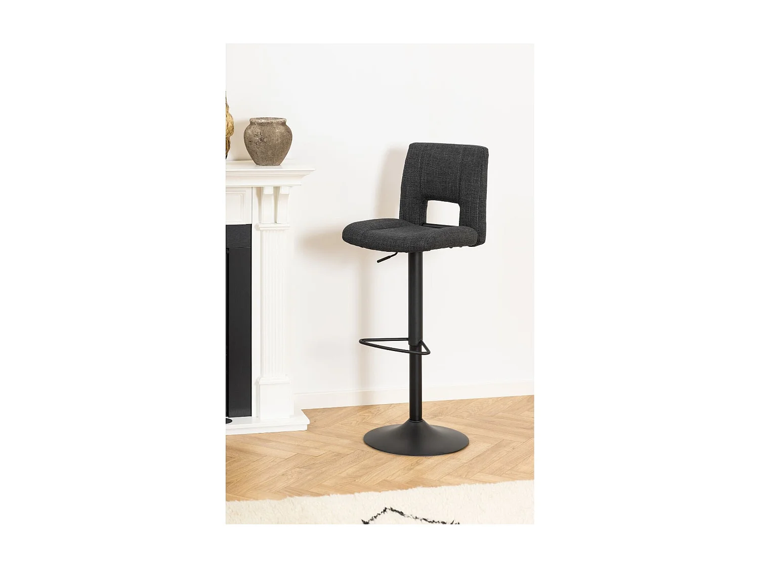 Tabourets de bar tissu et piétement noir (lot de 2) - SYLVETTE