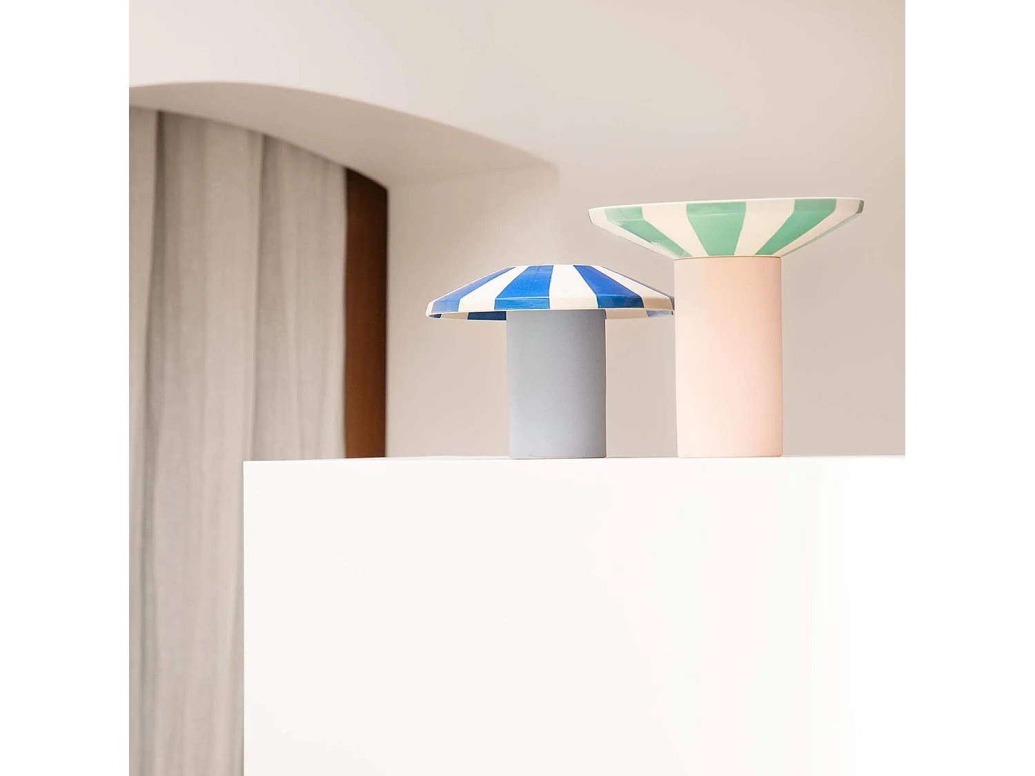 Habitat - Vase en grès - 21 x 19 cm - Rayures bleues - Design by Chloé Le Cam - Ulo