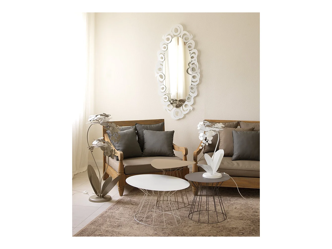 Petite lampe de table Orchidea 38x20x57 cm en fer découpé au laser Design floral moderne Connexion E14 Made in Italy Or