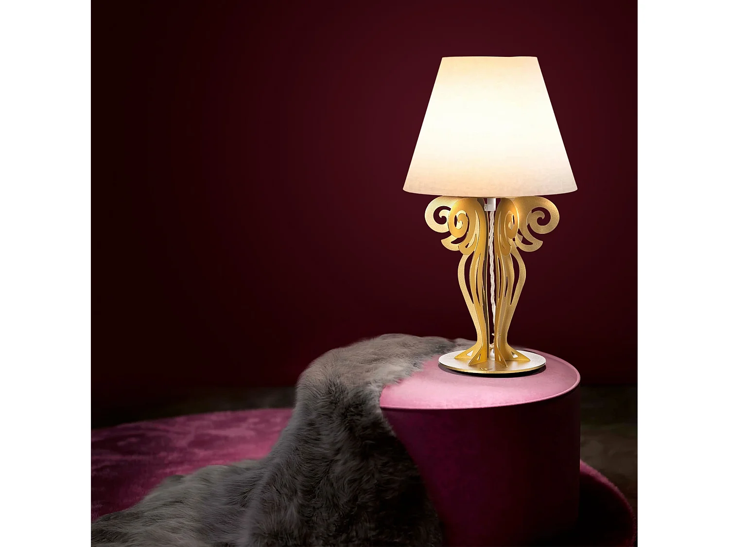 Lampe de table Circeo Ø24x40 cm Base en fer blanc en marbre et abat-jour en tissu ivoire Douille E27 (ampoule exclue)