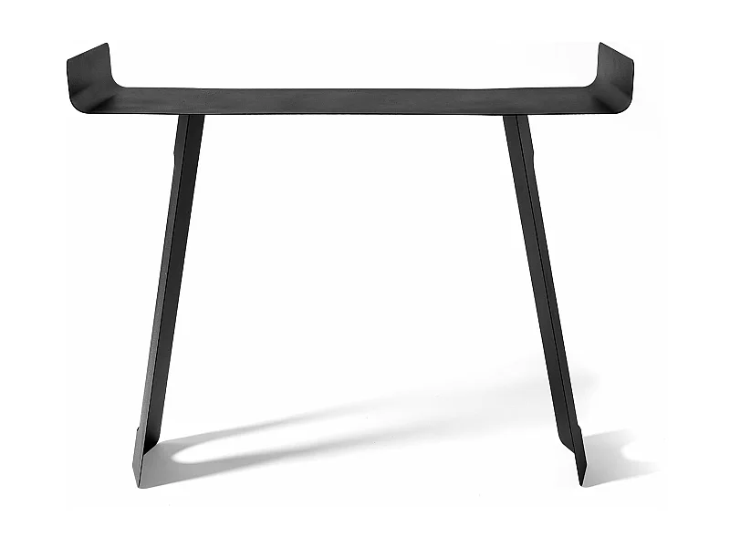 Consolle Tibet 110x35x85 cm in ferro verniciato nero Design minimal curvo traforato Arredo ingresso moderno Made in Italy Nero