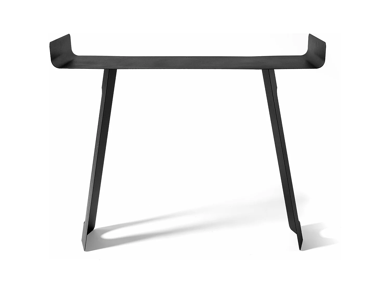 Console Tibet 110x35x85 cm en fer peint noir Design minimal courbé perforé Mobilier d'entrée moderne Fabriqué en Italie Noir