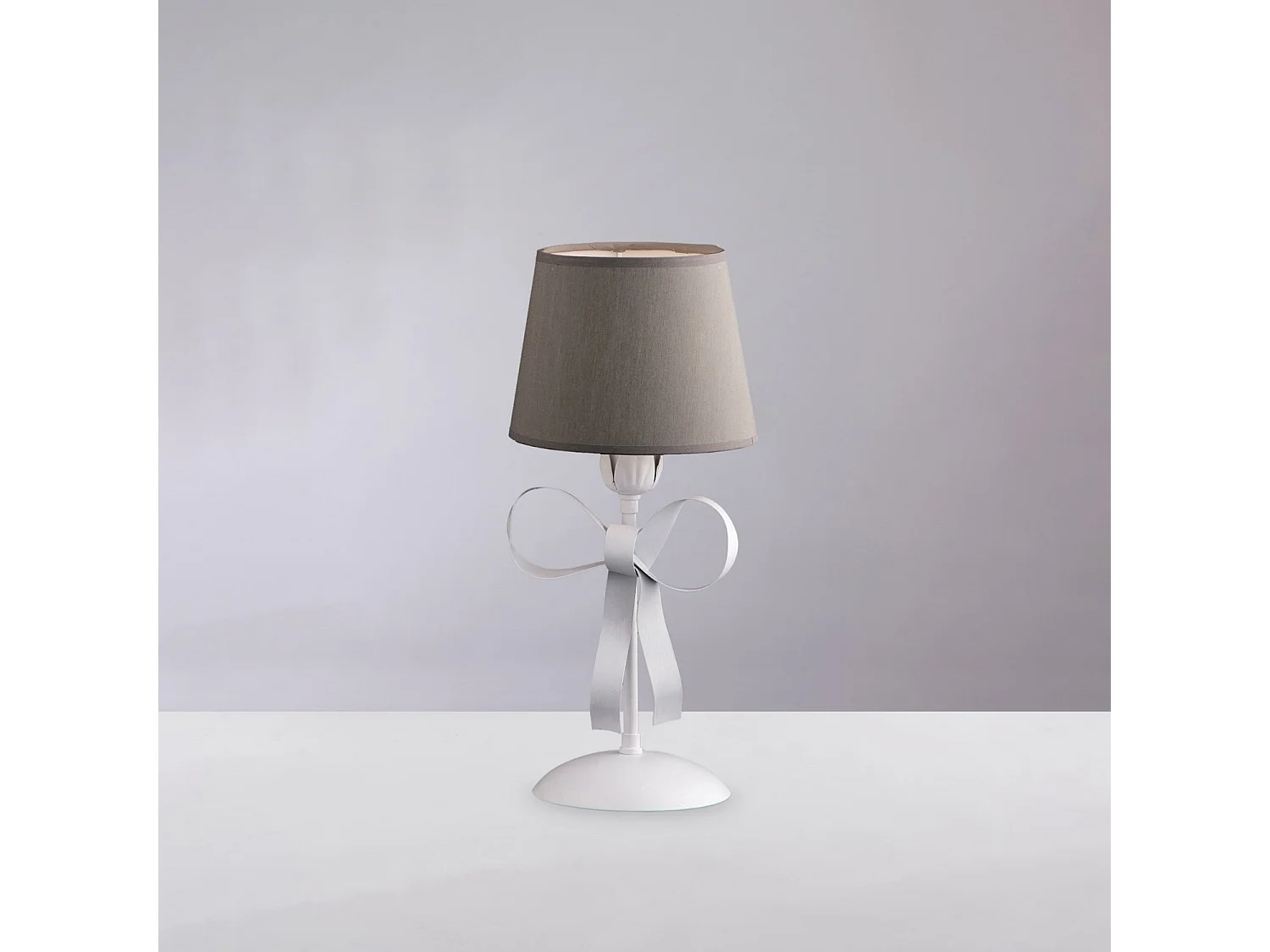 Shabby Chic Weiße Lampe 1 Licht Taupe Lampenschirm