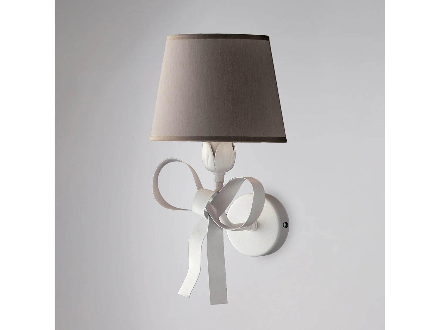 Lucy - Applique in ferro laccato bianco shabby 1 luce  .16 - P.19 - BL184-AP1-BCO