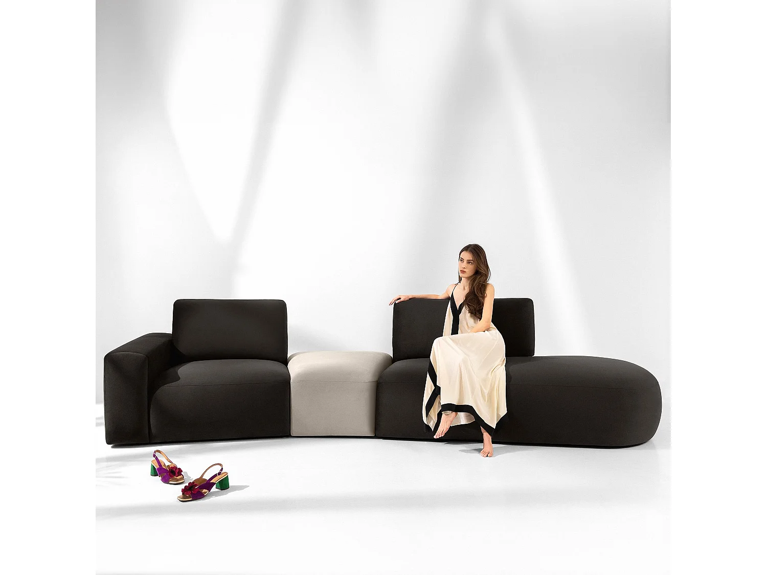 Canapé d'angle moderne droit - ZUCCO - 4 places - tissu velour - Brun