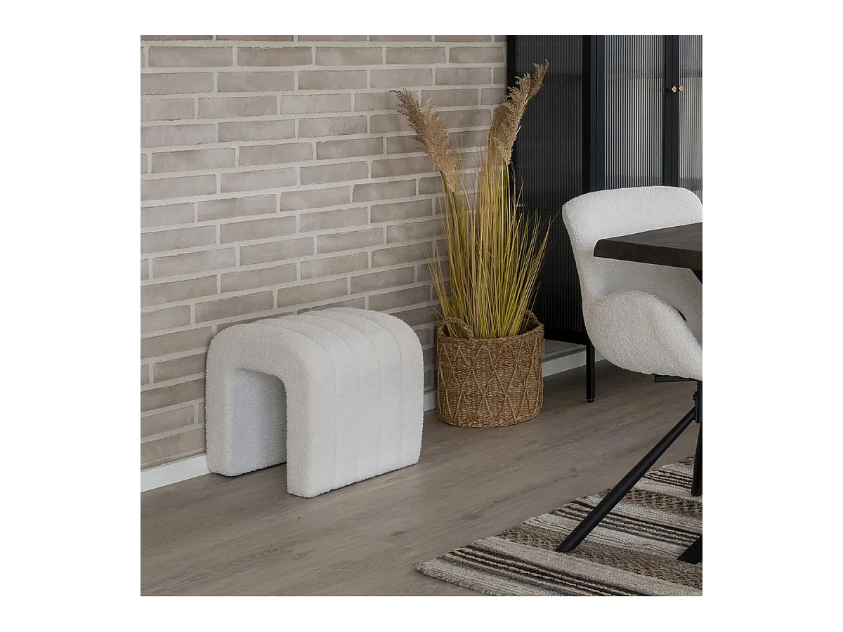 CALINE - Pouf design en Tissu Bouclé Peluche Blanc