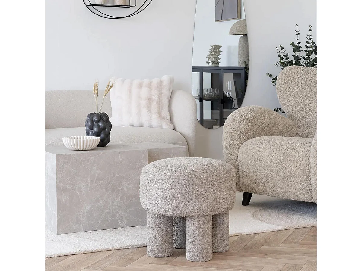 MADELON - Pouf design 4 pieds en Tissu Bouclé Taupe