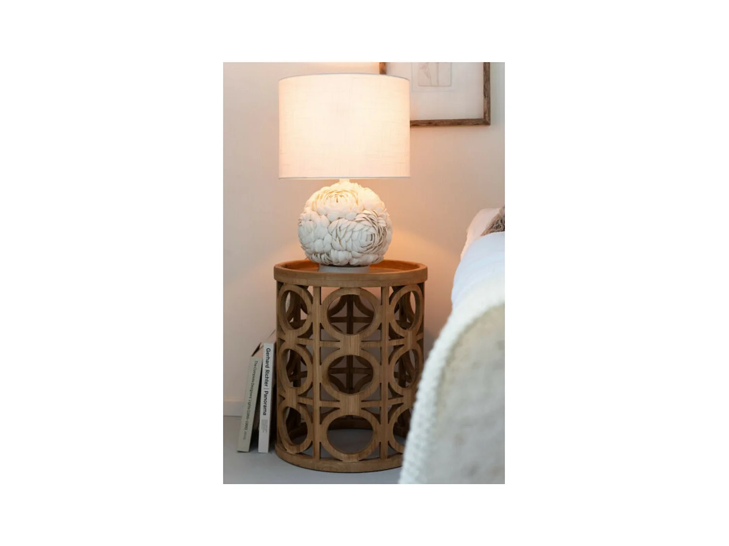 Bout de canapé rond sculpté en bois - CAHUITA