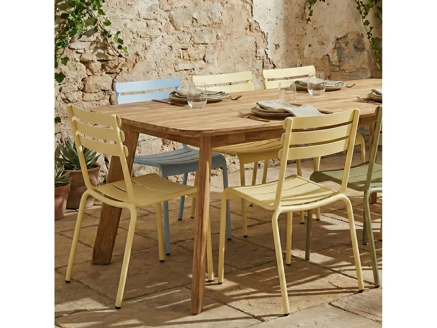 Table indoor/outdoor rectangulaire en teck L240 10 places - CALVI