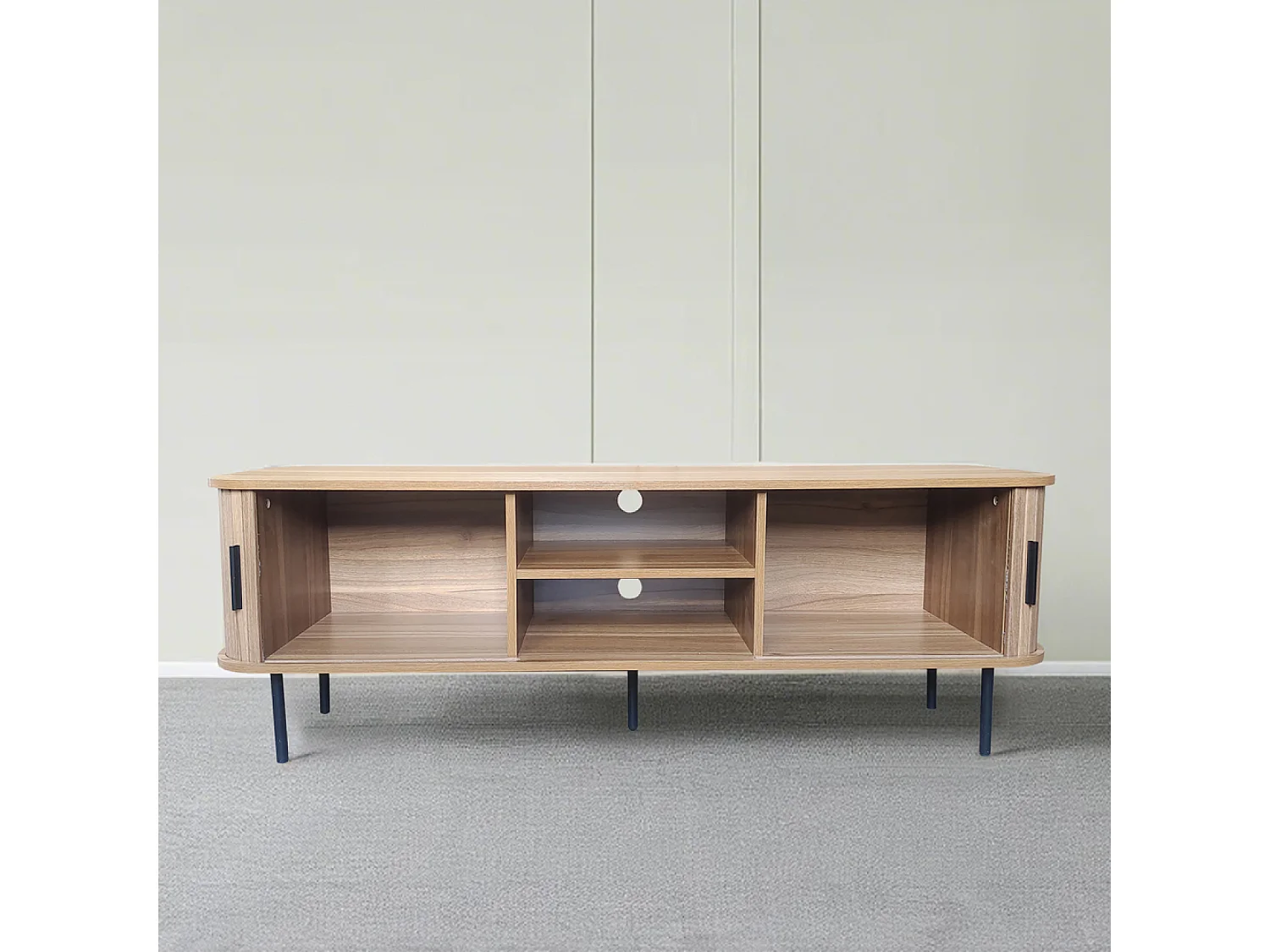 Meuble TV en bois cannelé à portes coulissantes 140cm MANADO