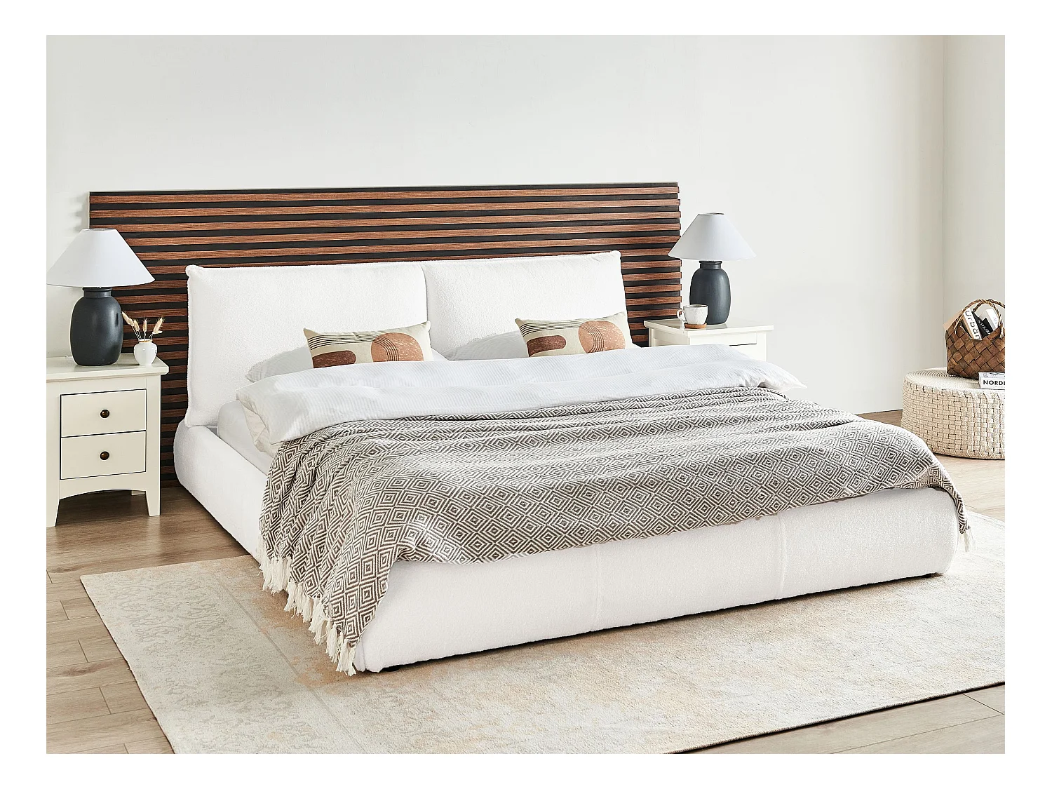 Letto Bouclé VINAY 180 x 200 cm Bianco