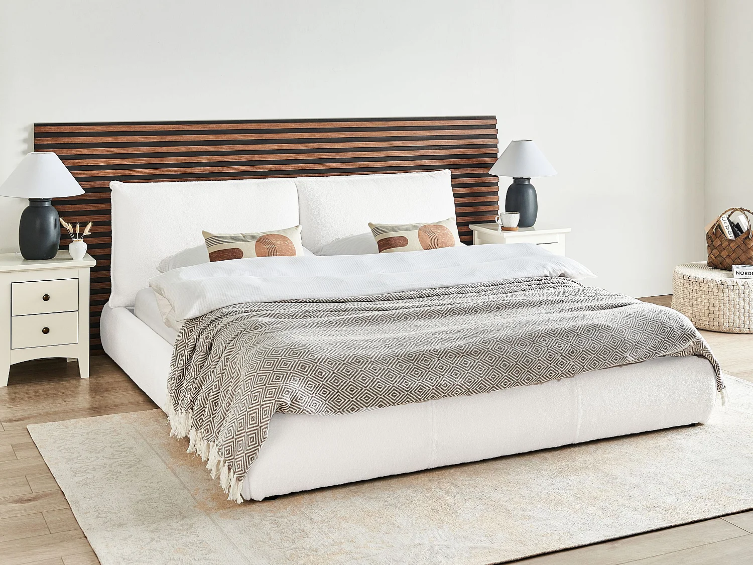 Letto Bouclé VINAY 180 x 200 cm Bianco