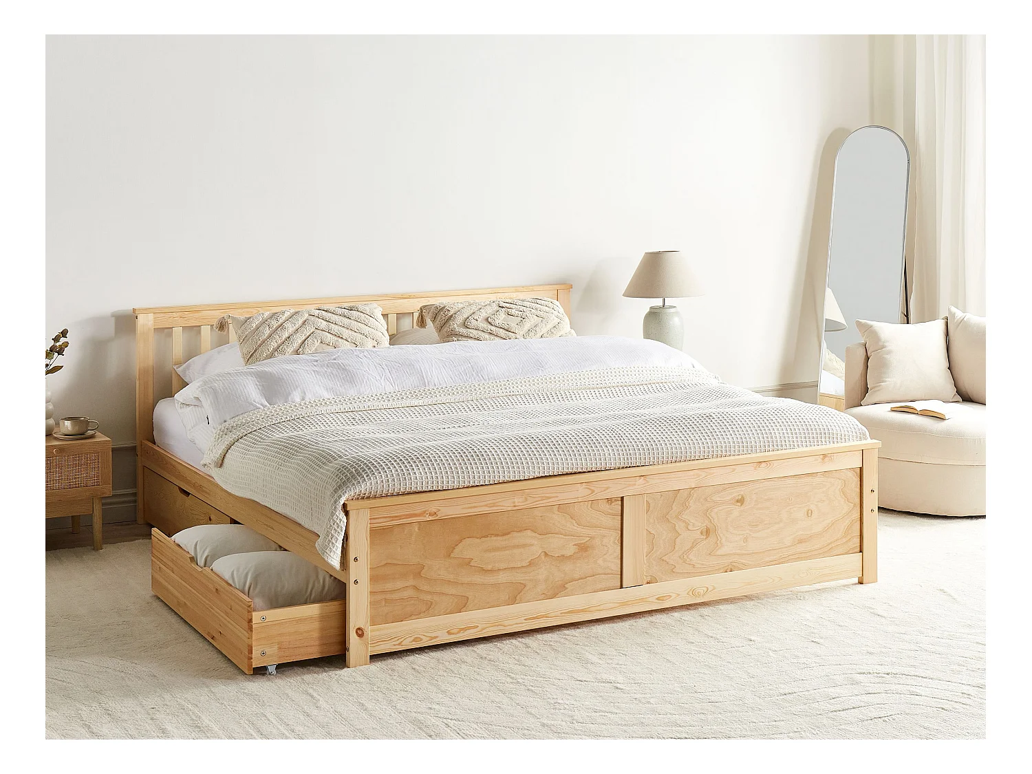 Lit avec tiroirs de rangement Bois de pin OLENDON 160 x 200 cm Marron clair