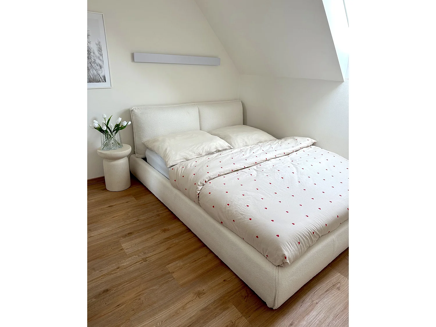 Bed Boucle VINAY 160 x 200 cm (EU King Size) White