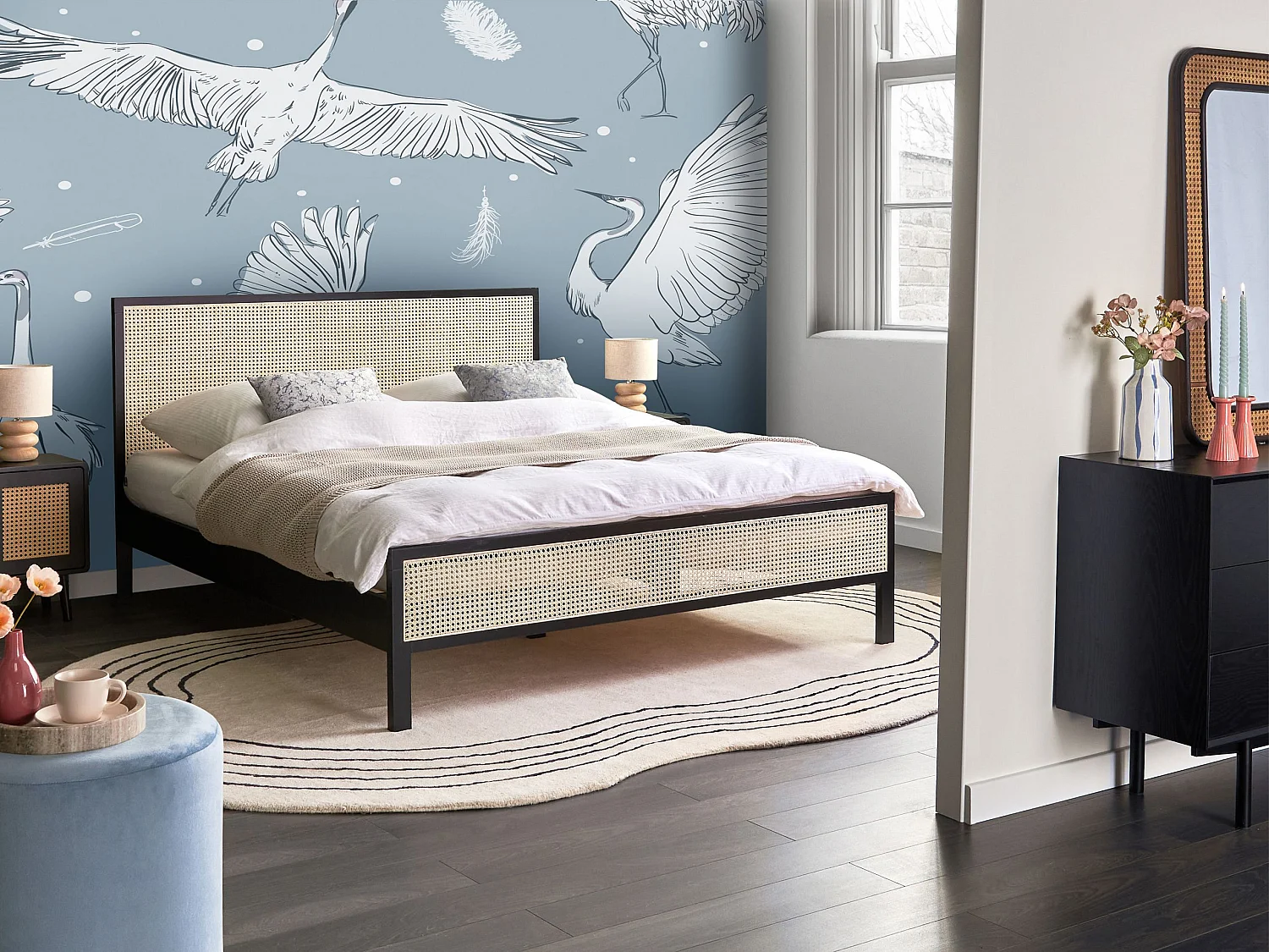 Bett mit Lattenrost Kiefernholz SALERNAS 160 x 200 cm Schwarz