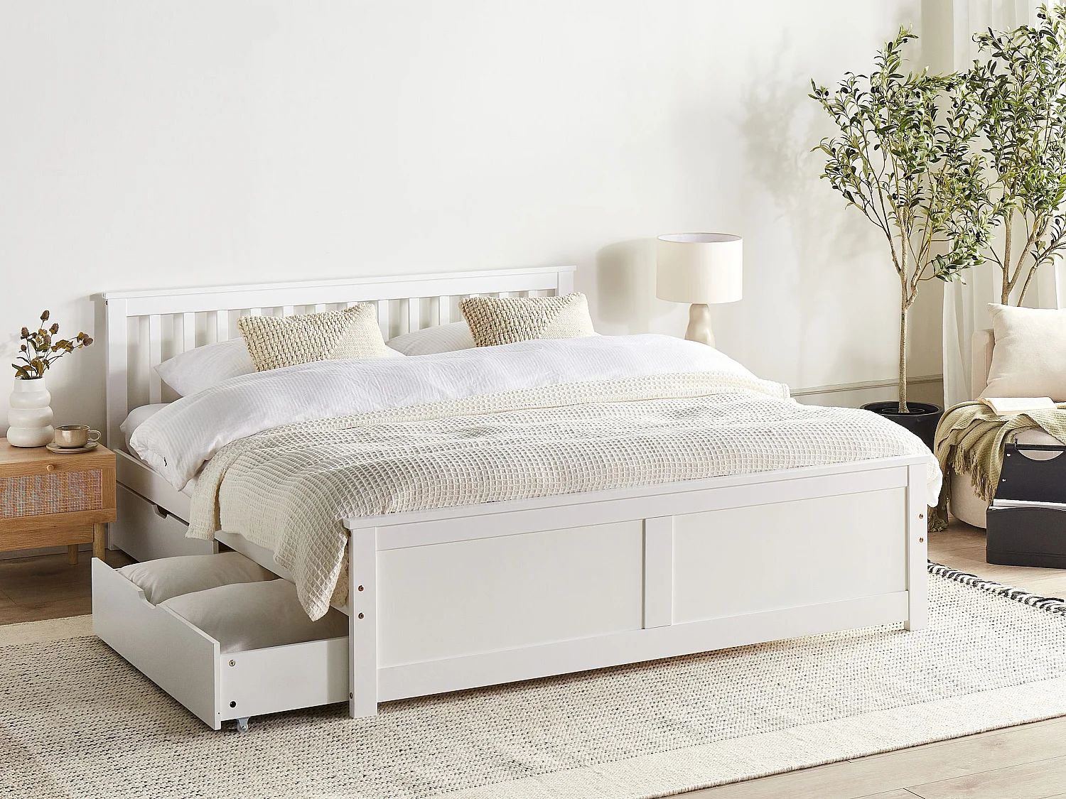 Bett mit Schubladen Kiefernholz OLENDON 160 x 200 cm Weiss