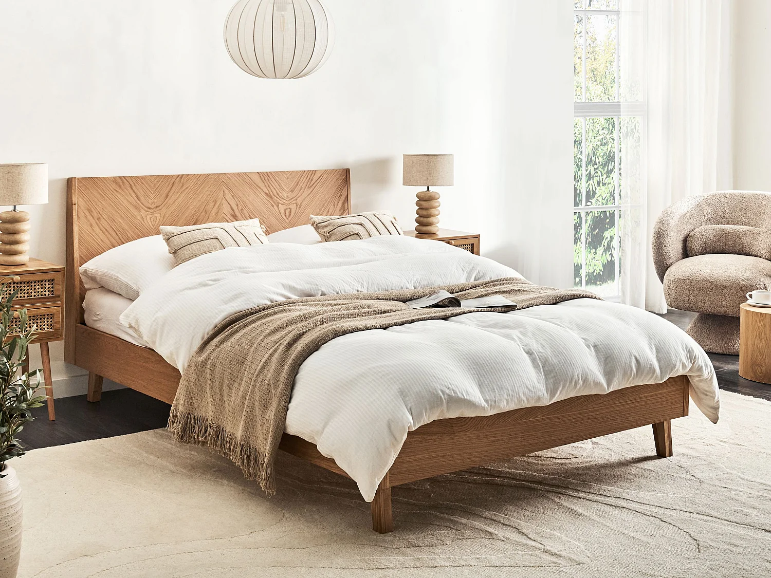 Bett mit Lattenrost WIZERNES 140 x 200 cm Helle Eiche