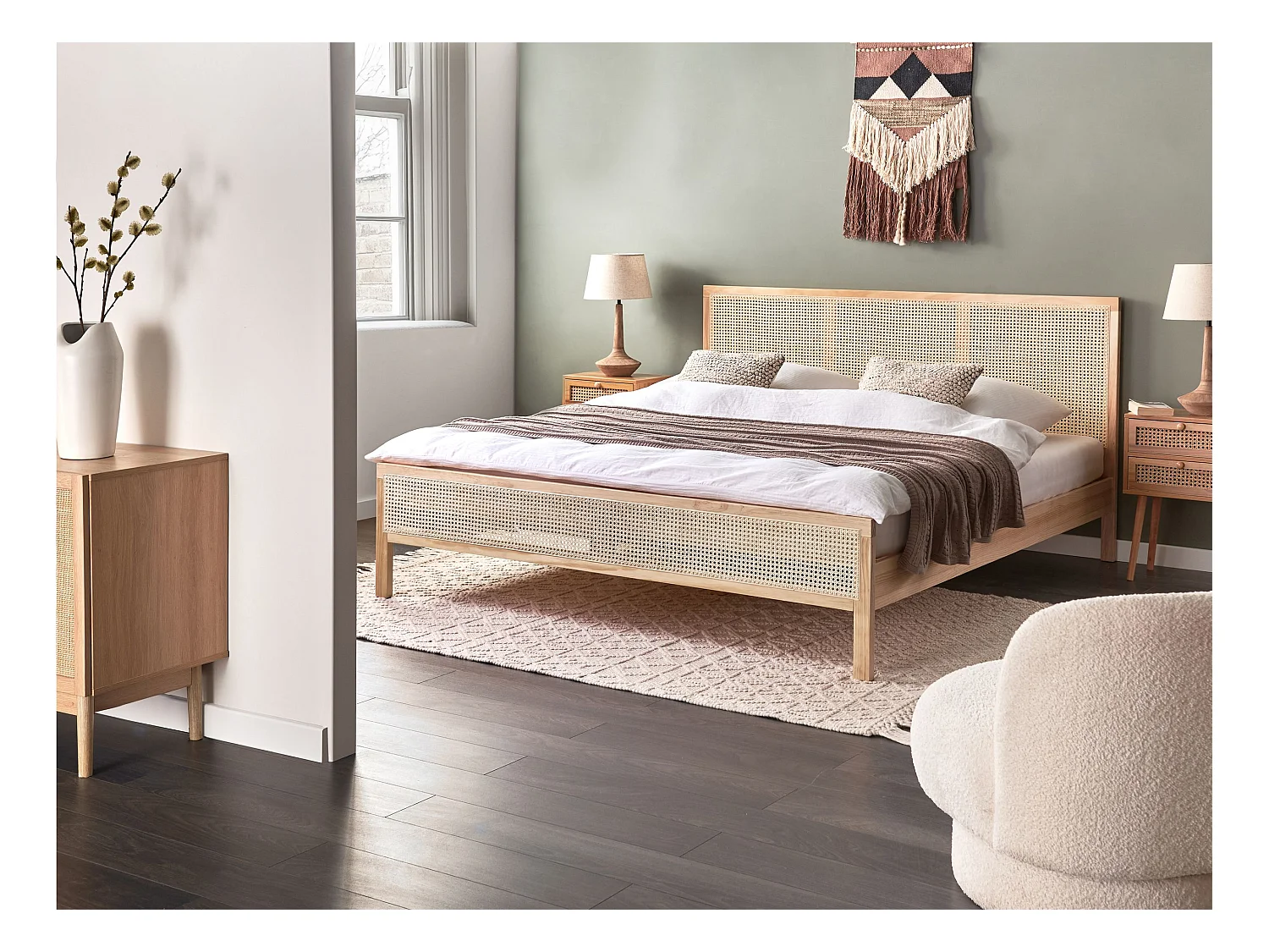 Bett mit Lattenrost Kiefernholz SALERNAS 180 x 200 cm Hellbraun