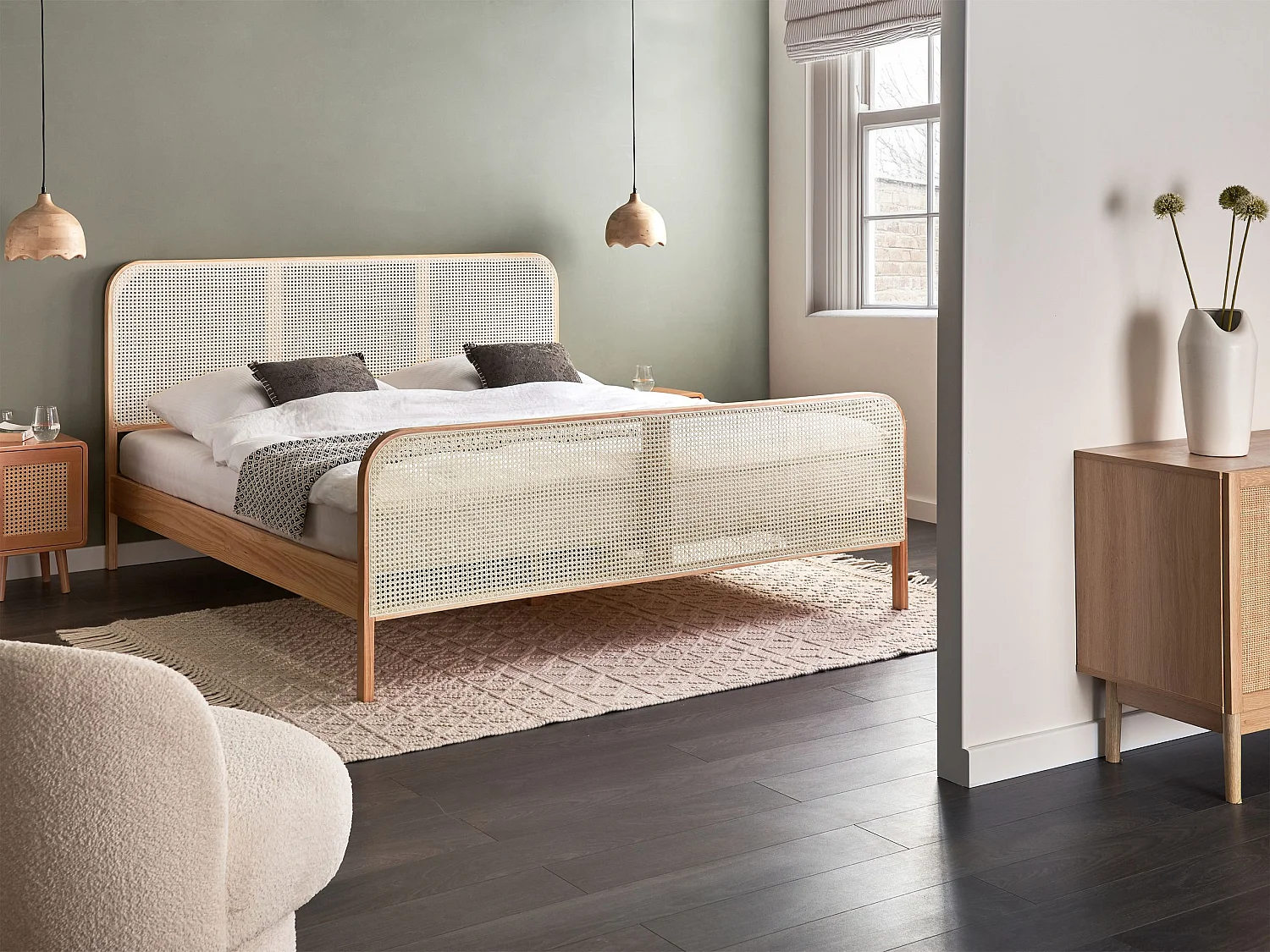 Lit avec sommier Bois de pin GONFARON 180 x 200 cm Marron clair