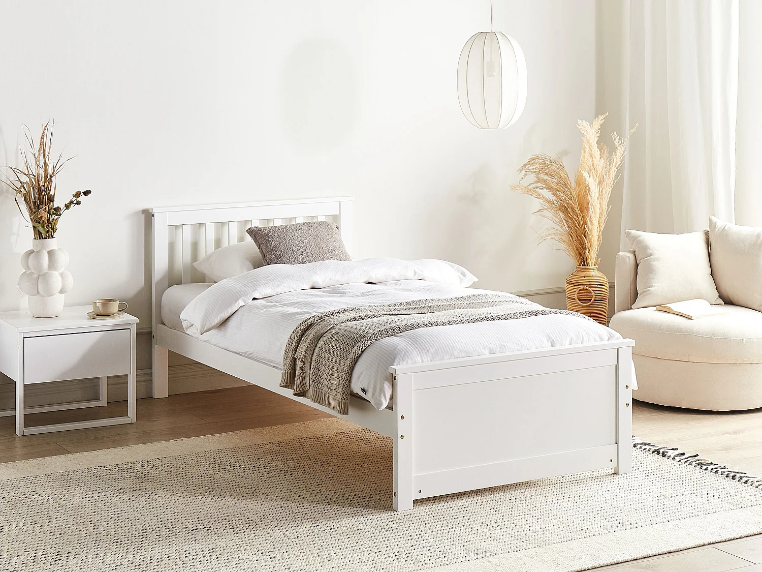 Lit avec sommier Bois de pin OLENDON 90 x 200 cm Blanc