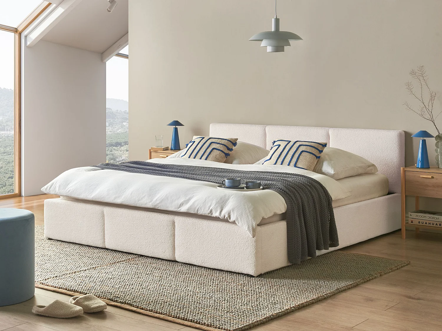 Bett mit Stauraum Bouclé BOUSSE 180 x 200 cm Cremeweiss