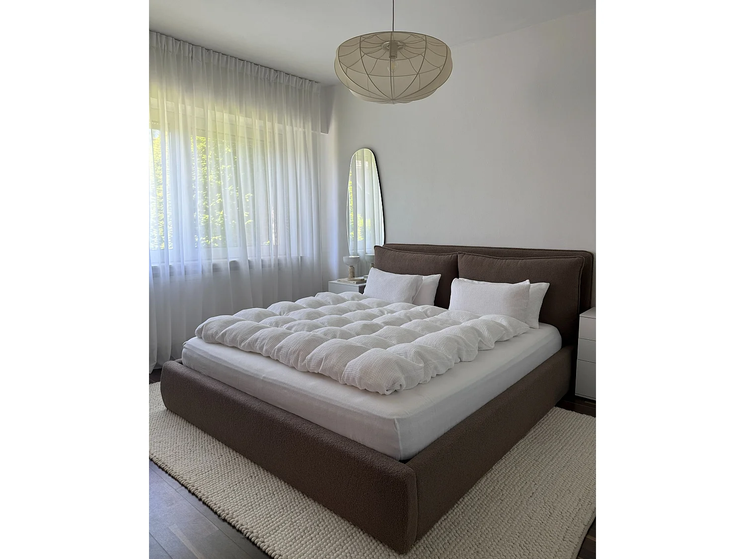 Lit ottoman Bouclé BAJONNA 180 x 200 cm Taupe