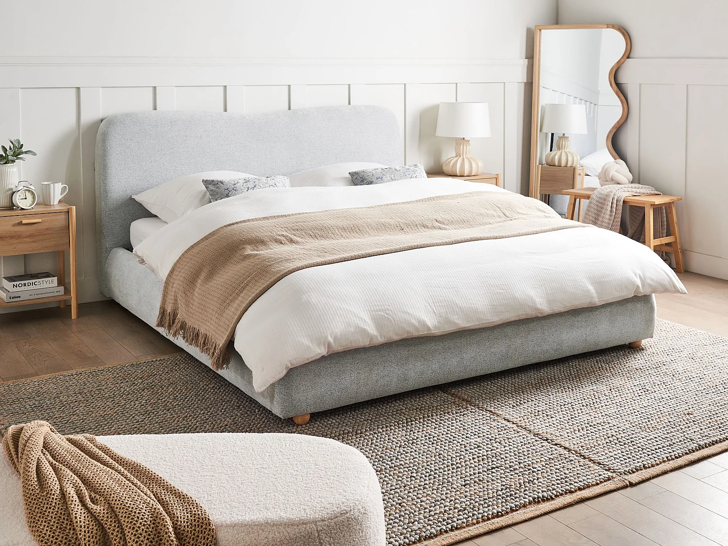 Bett mit Stauraum Stoff BLAGNAC 160 x 200 cm Hellgrau