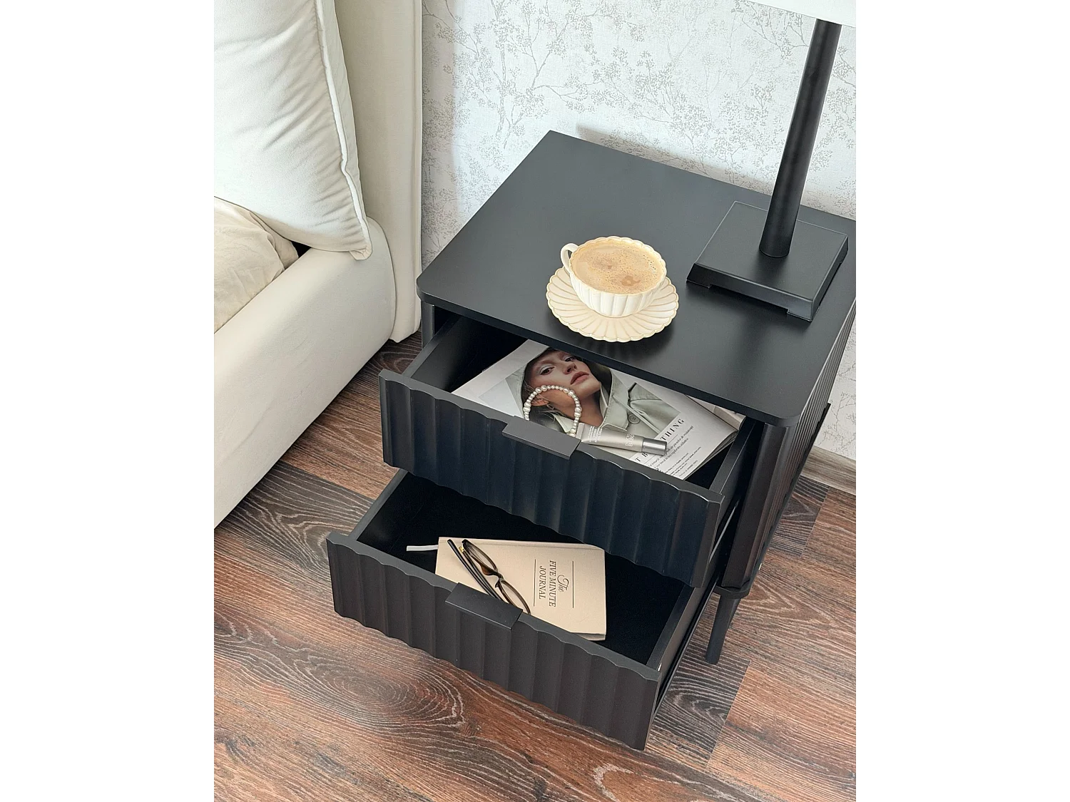 Comodino 2 cassetti GLASTONBURY Nero