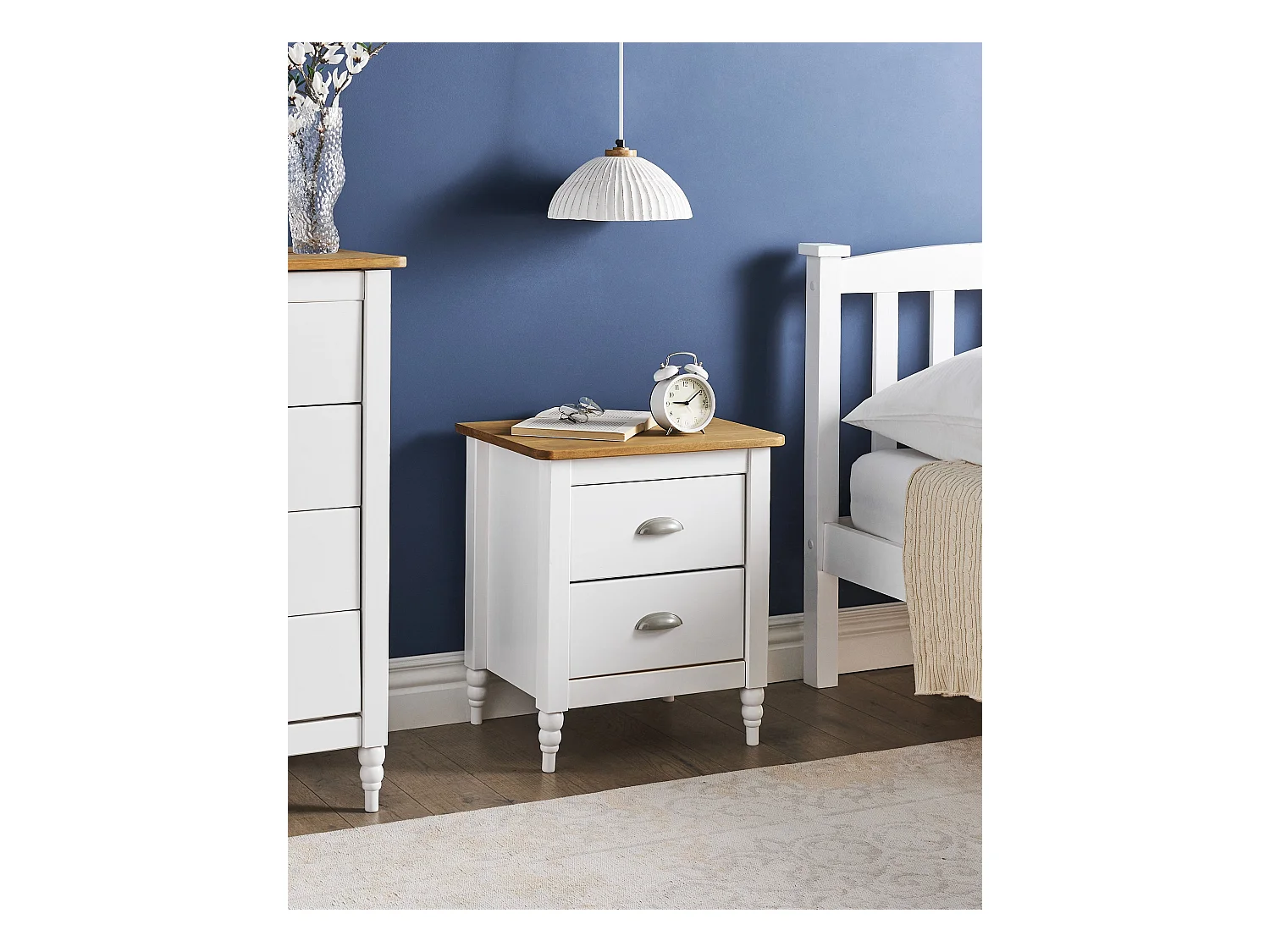 Table de nuit à 2 tiroirs SHILLINGTON Bois de pin Marron/blanc
