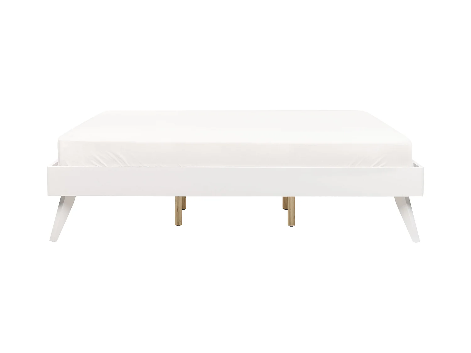 Bett mit hohen Beinen Lattenrost 180 x 200 cm weiß Doppelbett klassisch Berric