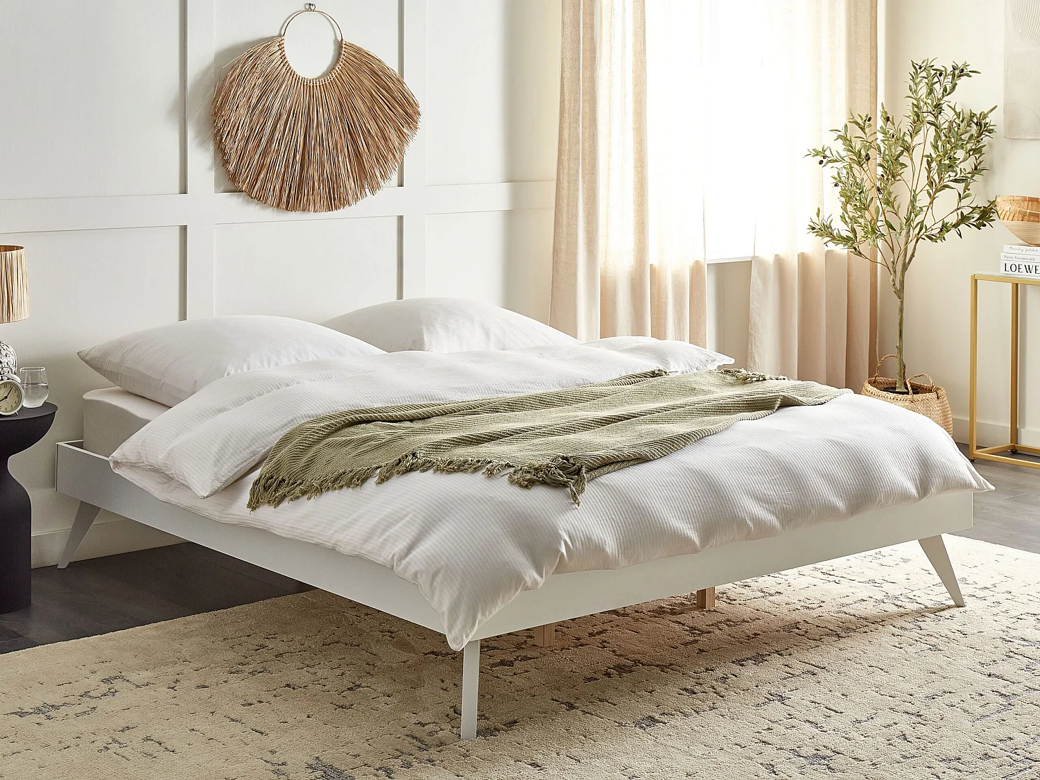 Bed zonder hoofdbord BERRIC 180 x 200 cm Wit