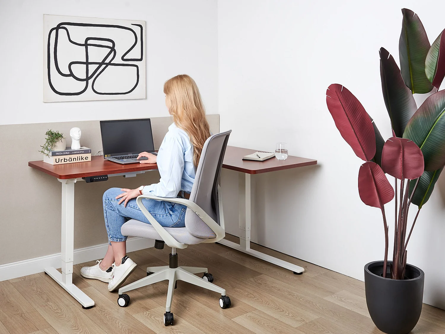 Bureau d'angle réglable électriquement DESTINES Marron/blanc 160 cm 109 cm Côté droite