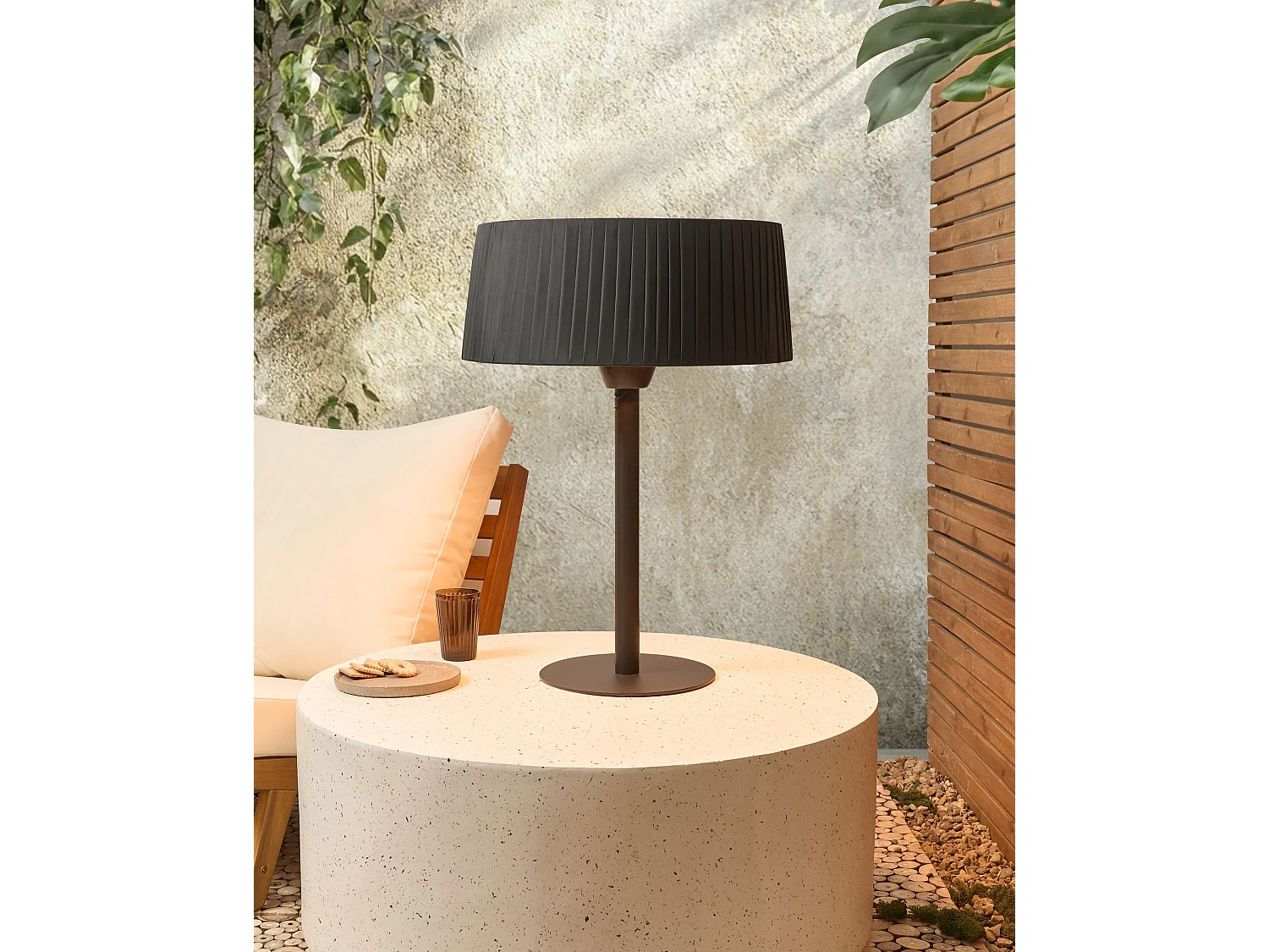 Riscaldatore a infrarossi da patio a piantana OLLERIA 1500 W Nero