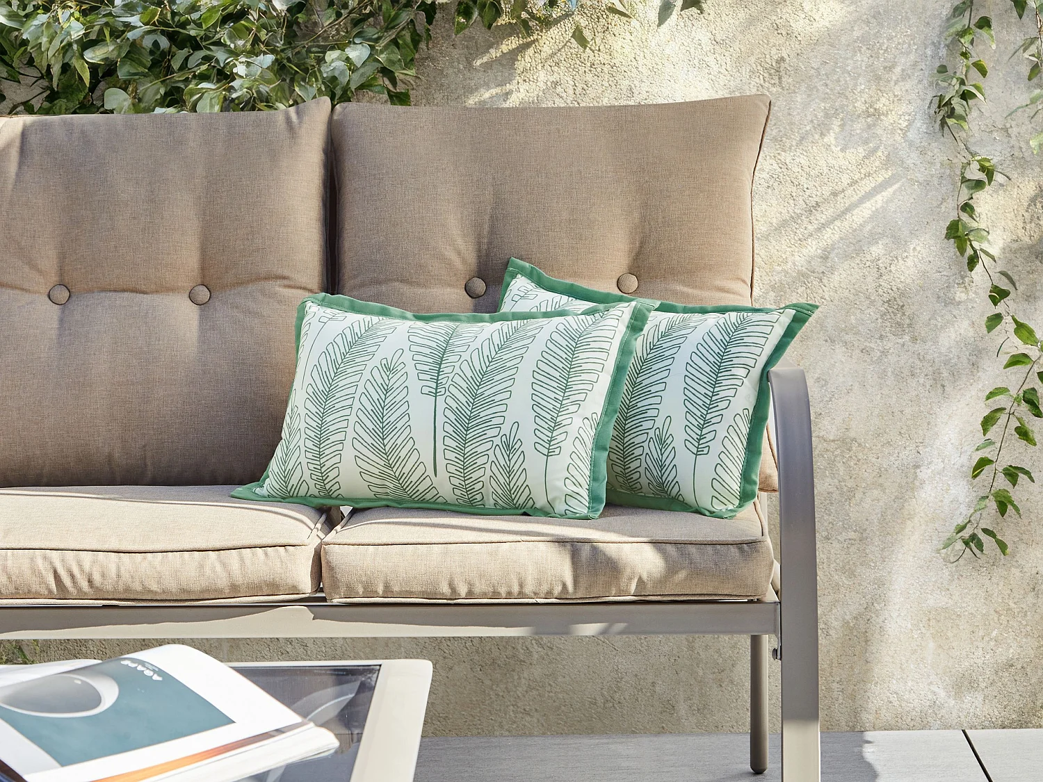 Lot de 2 coussins d'extérieur MEADOW Motif de plante 30 x 50 cm Vert