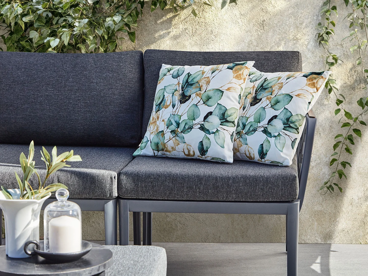 Lot de 2 coussins d'extérieur GLADE Motif de plante 45 x 45 cm Multicolore