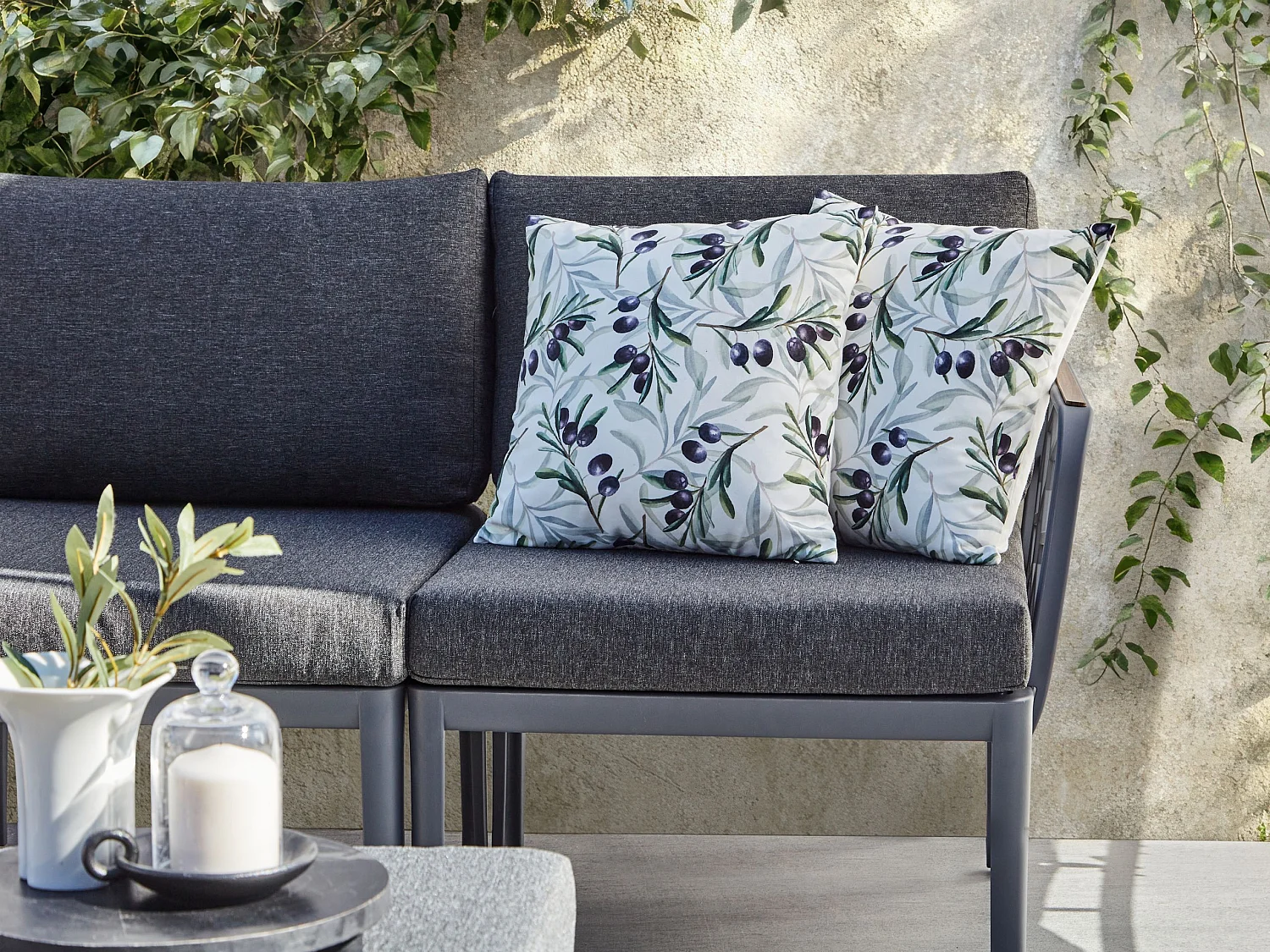 Lot de 2 coussins d'extérieur TRANQUI Motif de plante 45 x 45 cm Multicolore