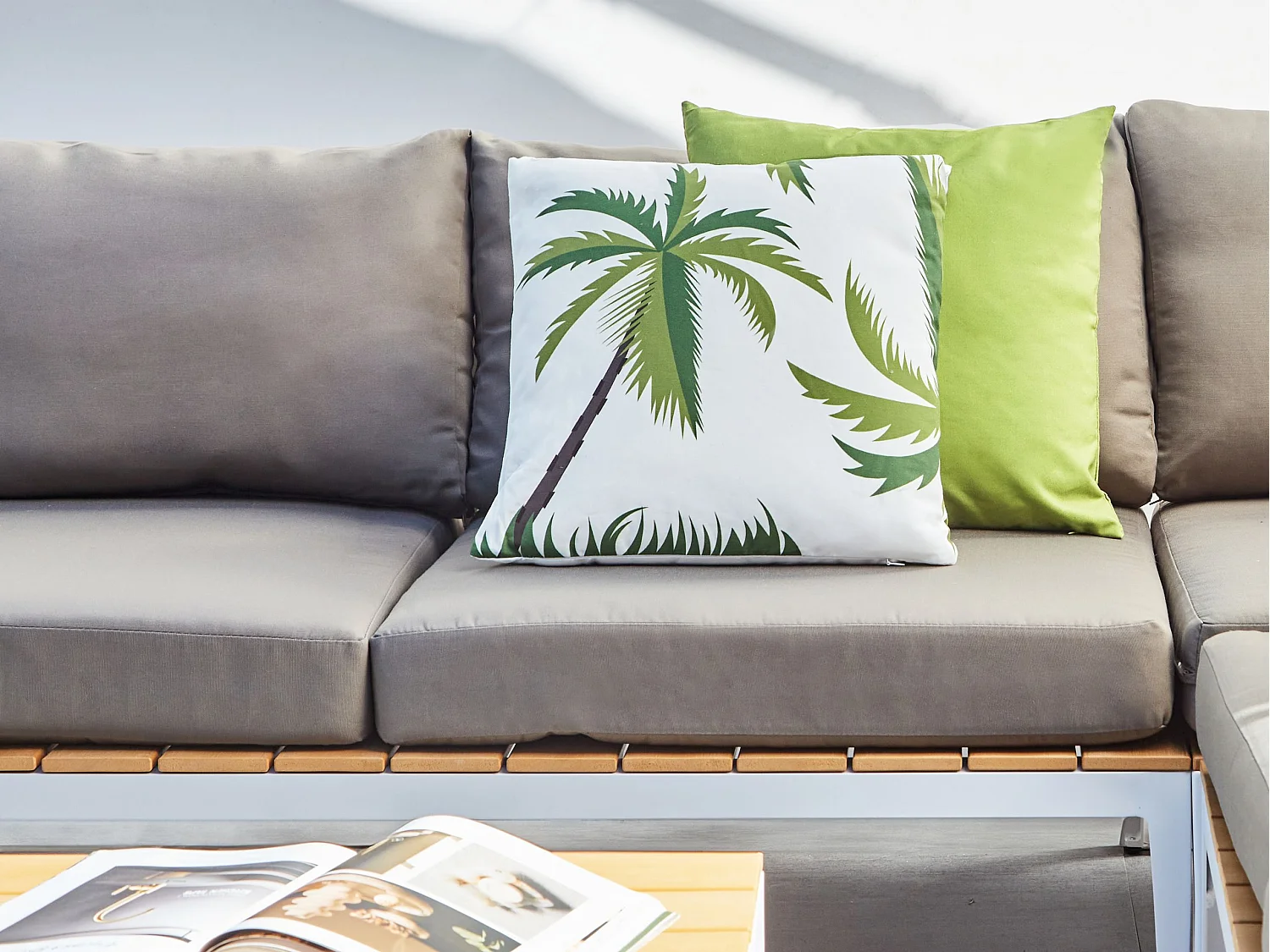 Lot de 2 coussins d'extérieur SEASIDE Motif de plante 45 x 45 cm Vert