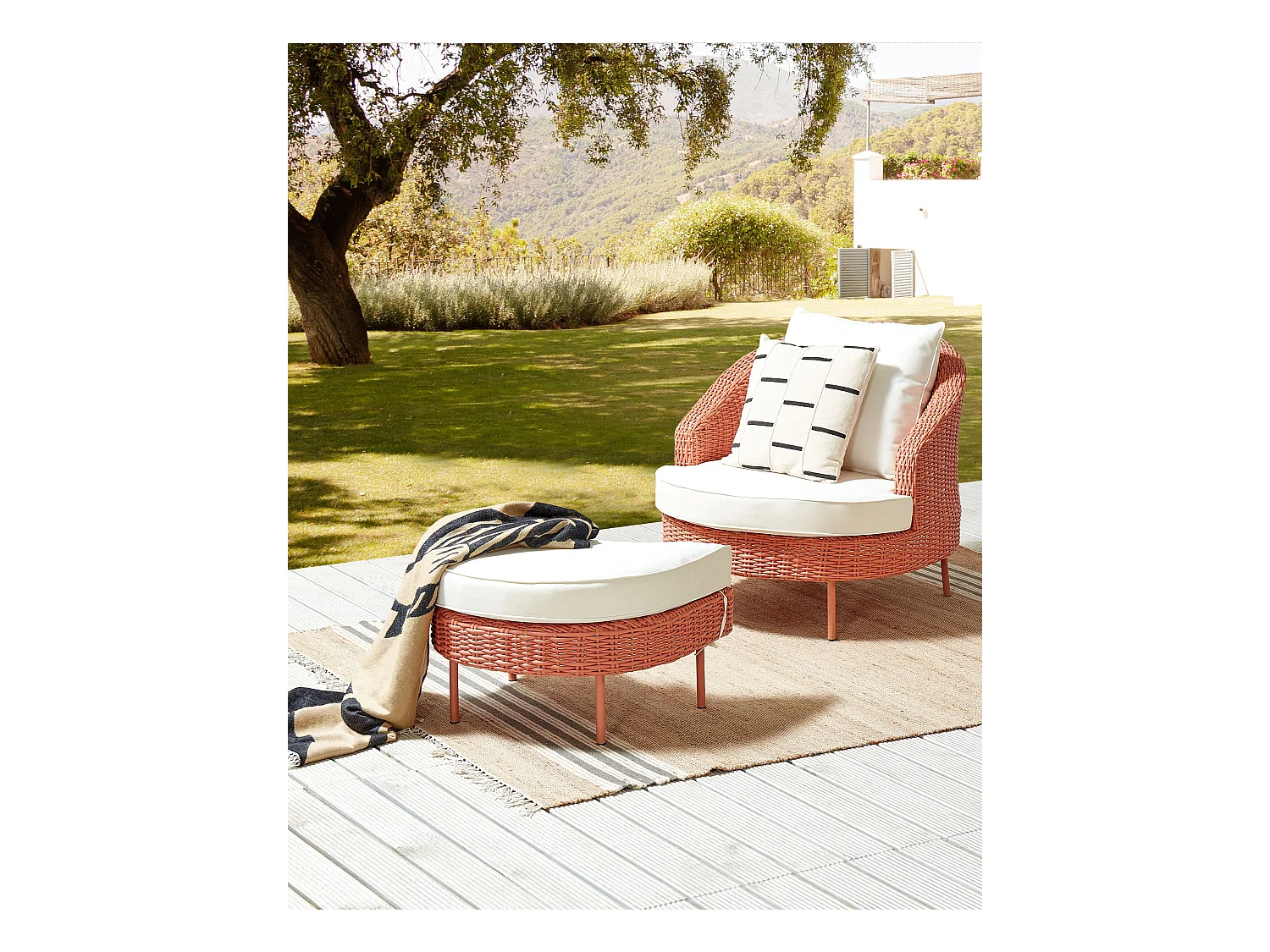 Fauteuil de jardin avec ottoman ARCILLE Rose pêche