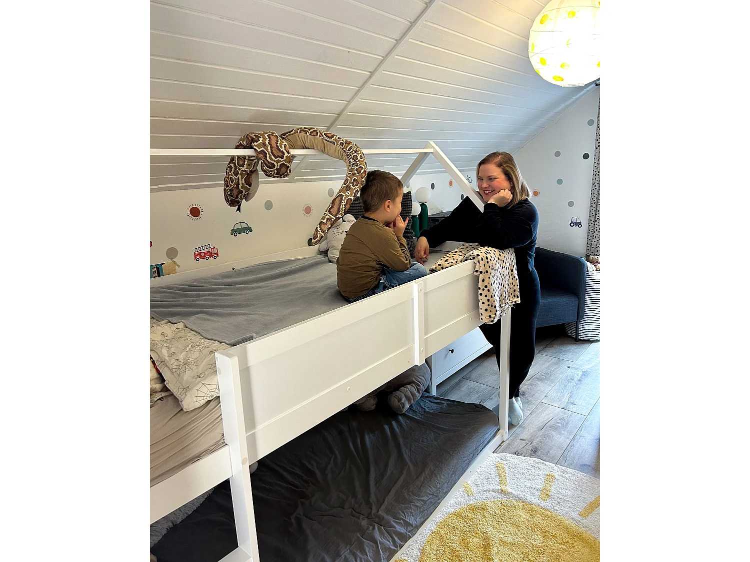 Mid Sleeper Bed House Pine Wood DIENNE 90 x 200 cm (EU Single) White
