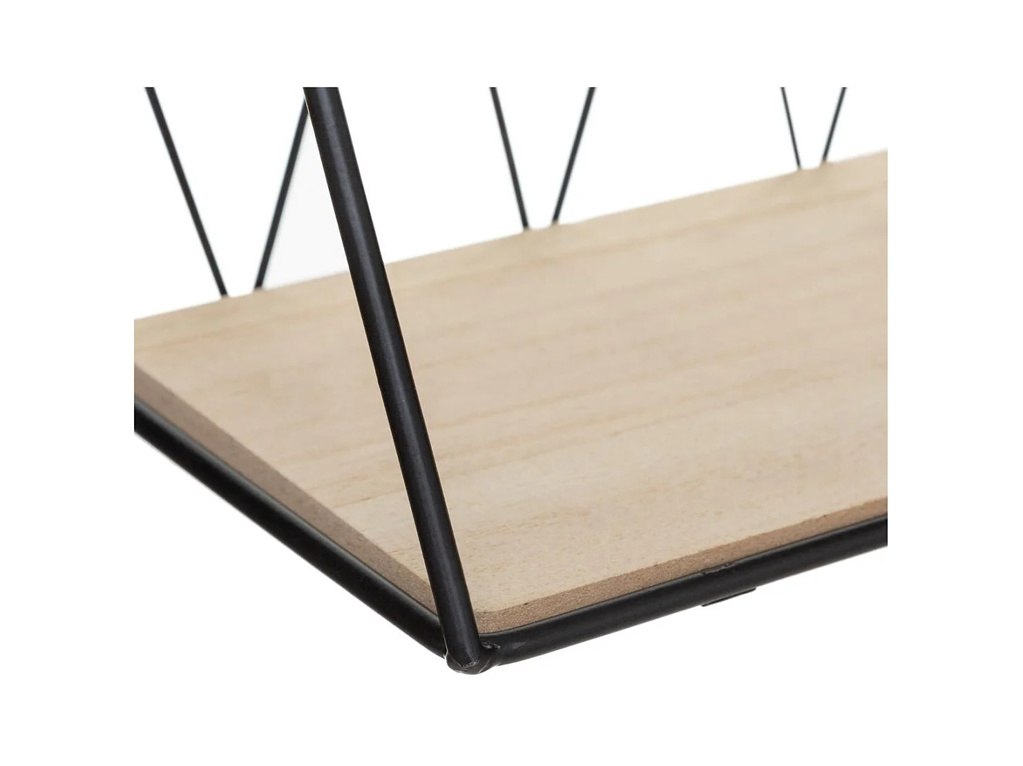 Estante metálico de pared con alambre