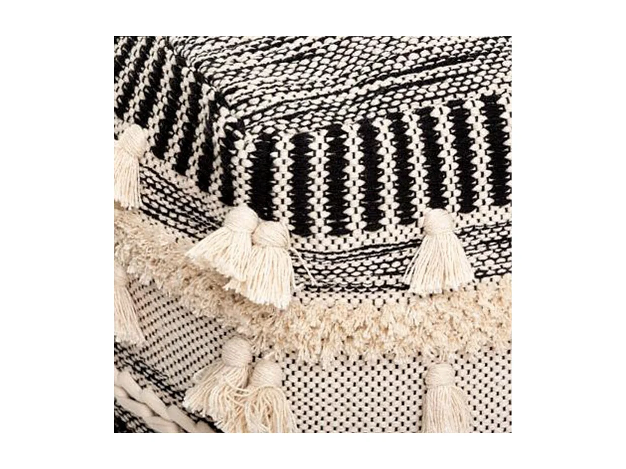 Pouf en tissu motif en relief avec pompons 45 x 45 cm