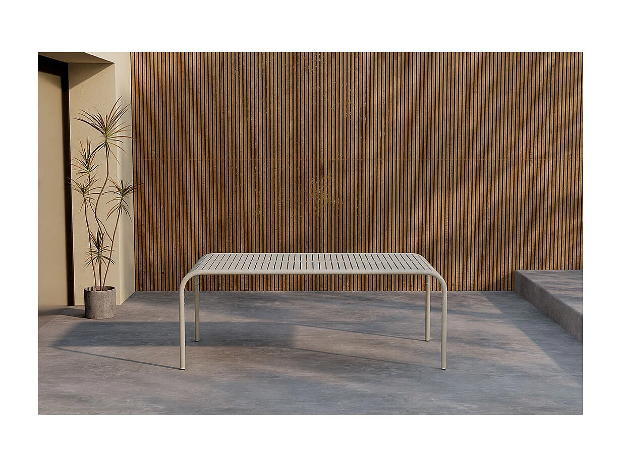 Borneo tuintafel beige.